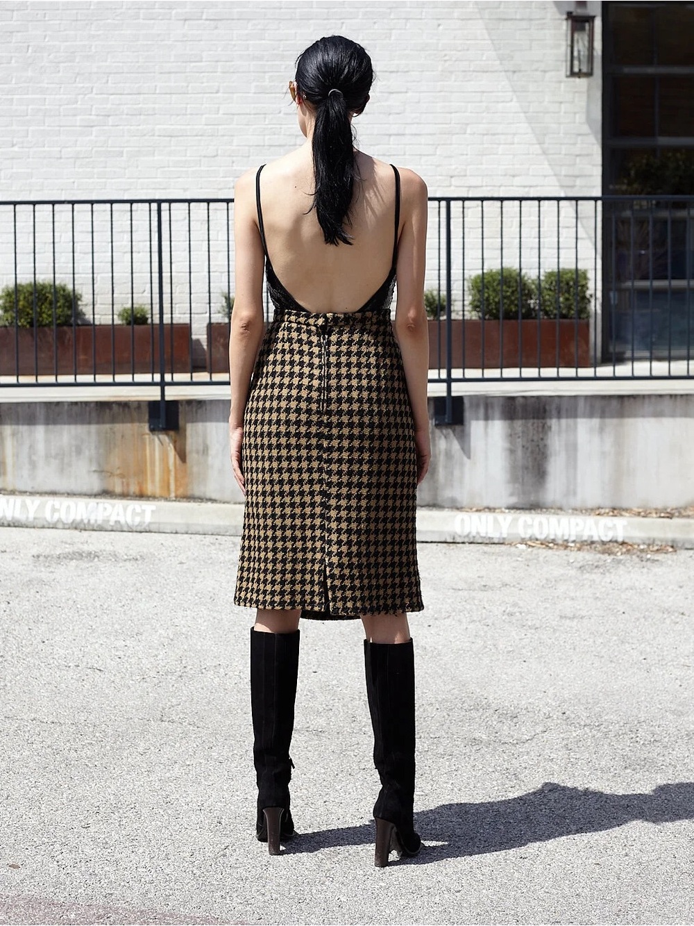 CHANEL Karl Lagerfeld Era Bouclé Houndstooth Jacket & Skirt FR38 US 4 6 Vintage - Picture 3 of 12